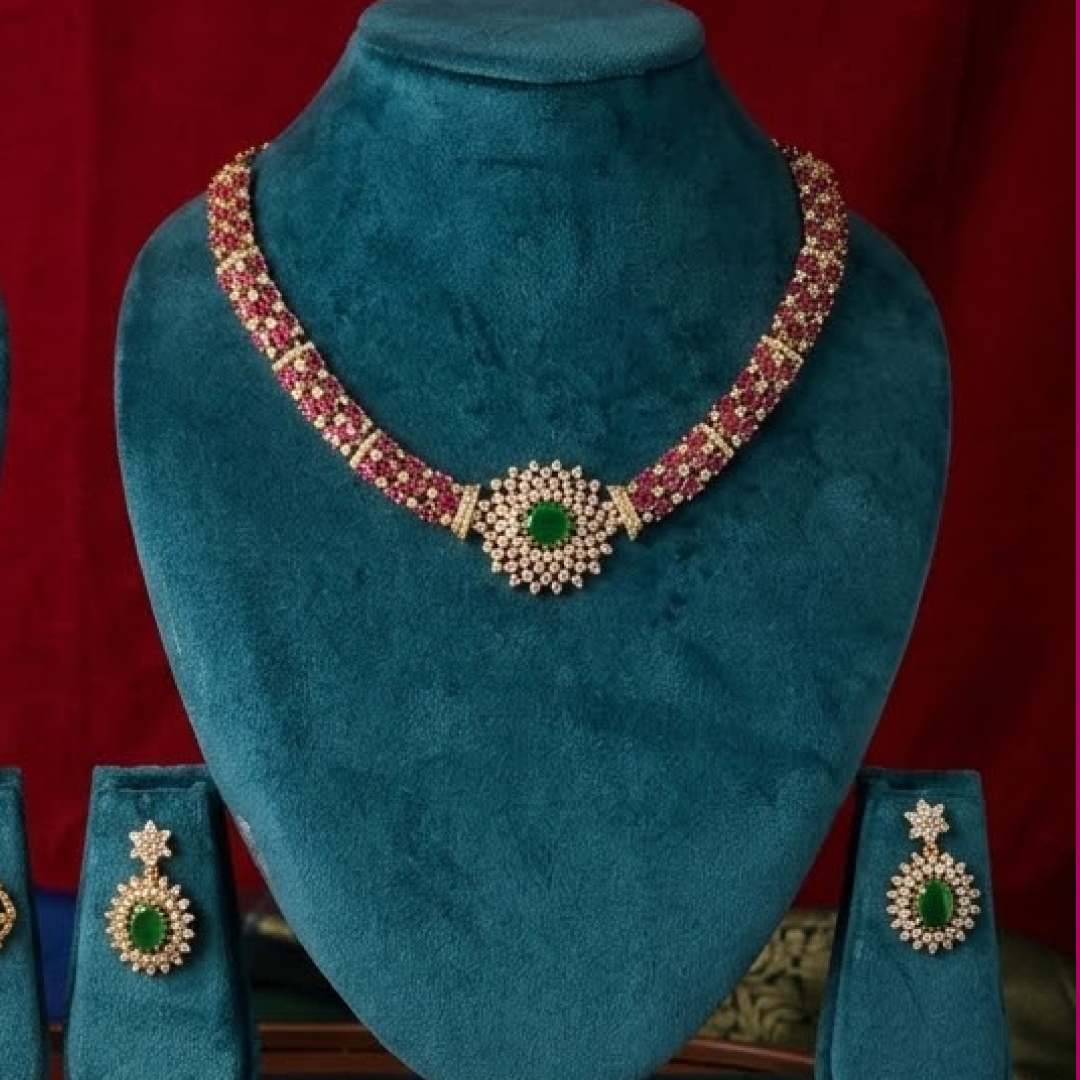 Eloura's Emerald Starburst Choker Set - E614DK